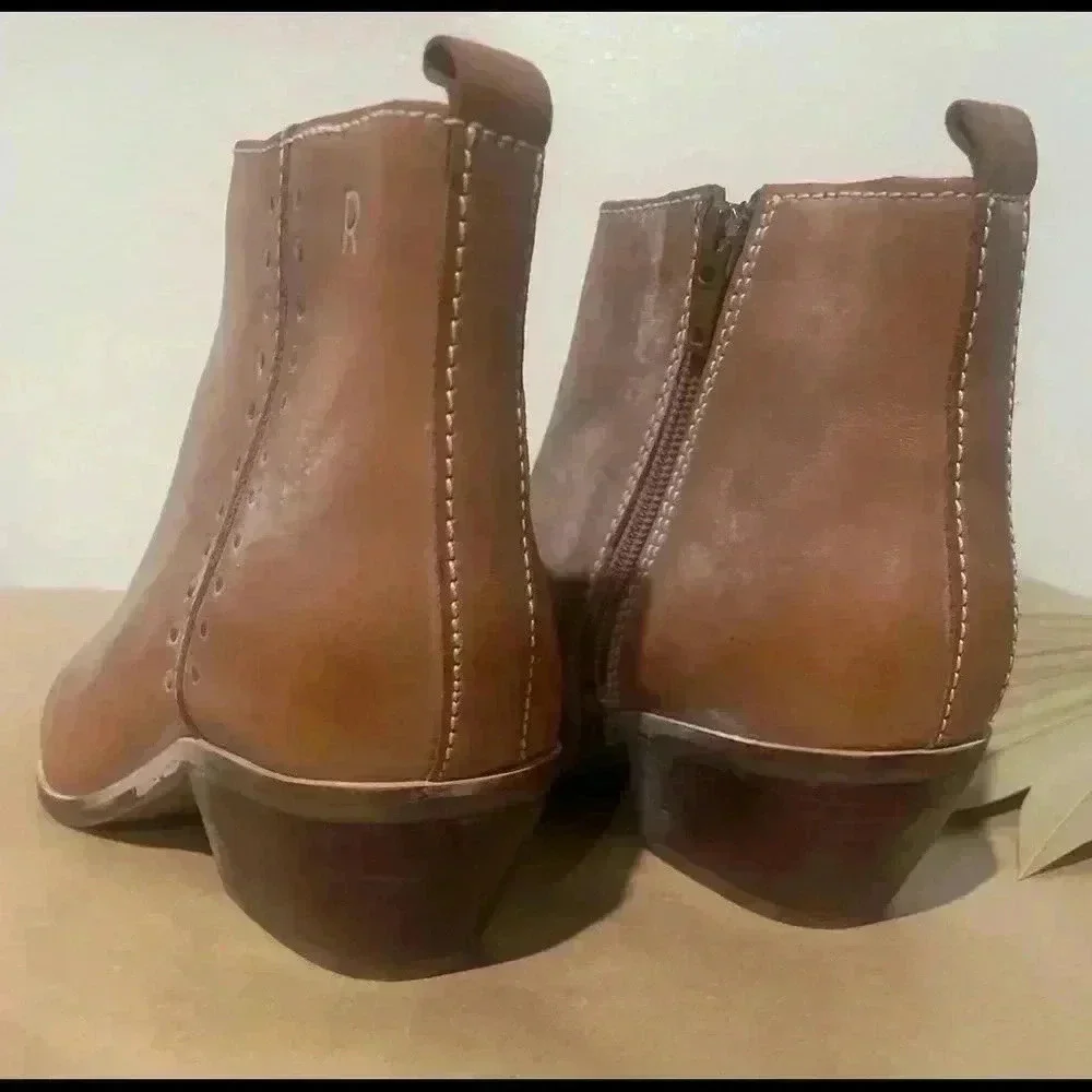 ROAN AGGIE Bootie Size 7 NWOB